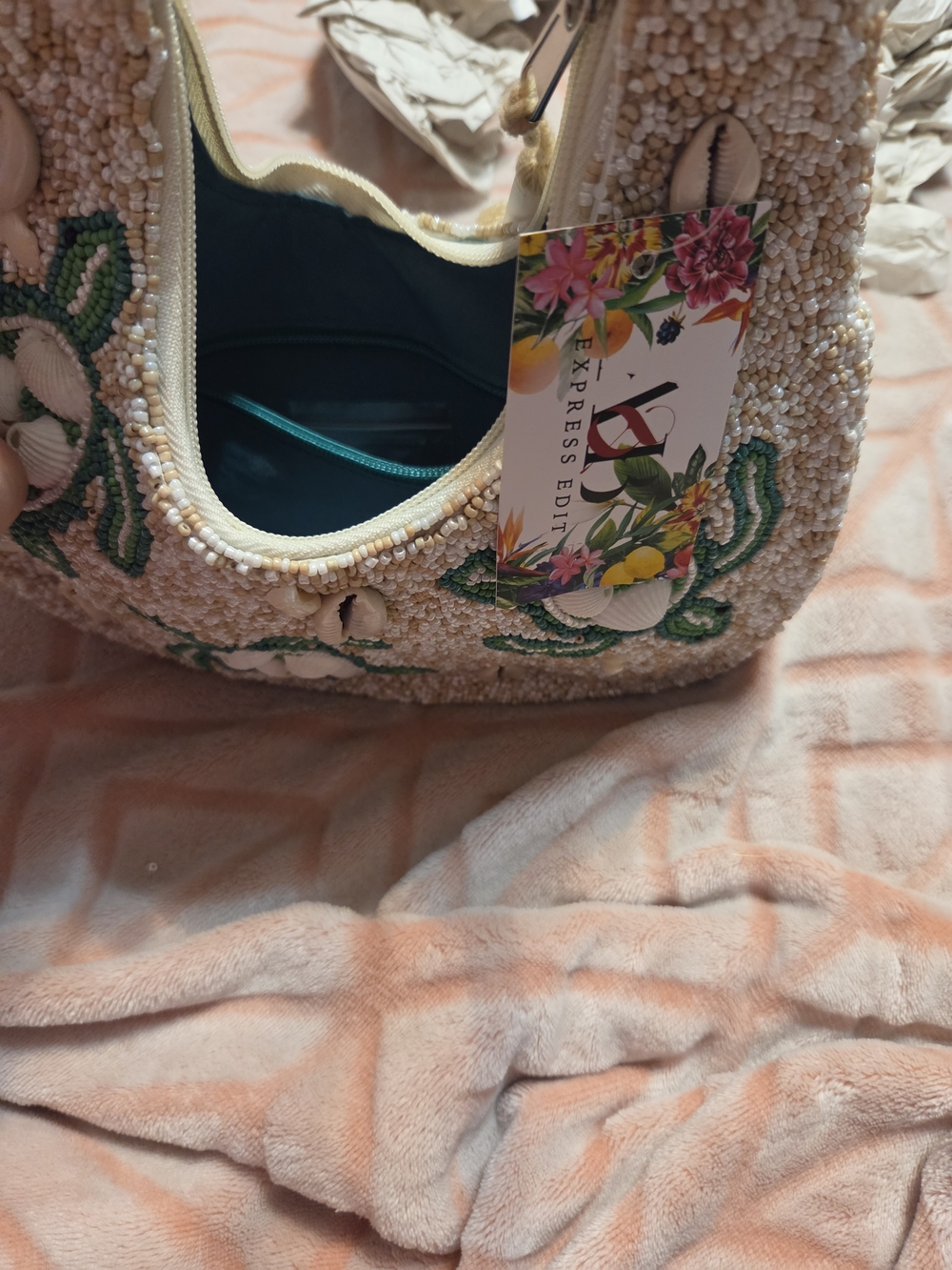 Beaded Sea Turtle Motif Shell Shoulder Bag - Green & Cream - Picture 3 of 3